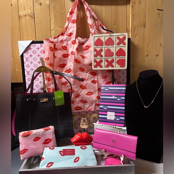 kate spade Handbags - Kate Spade kiss tote bundle